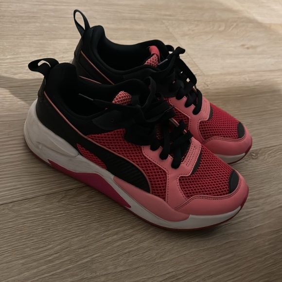 Puma pink sneakers - Picture 3 of 4